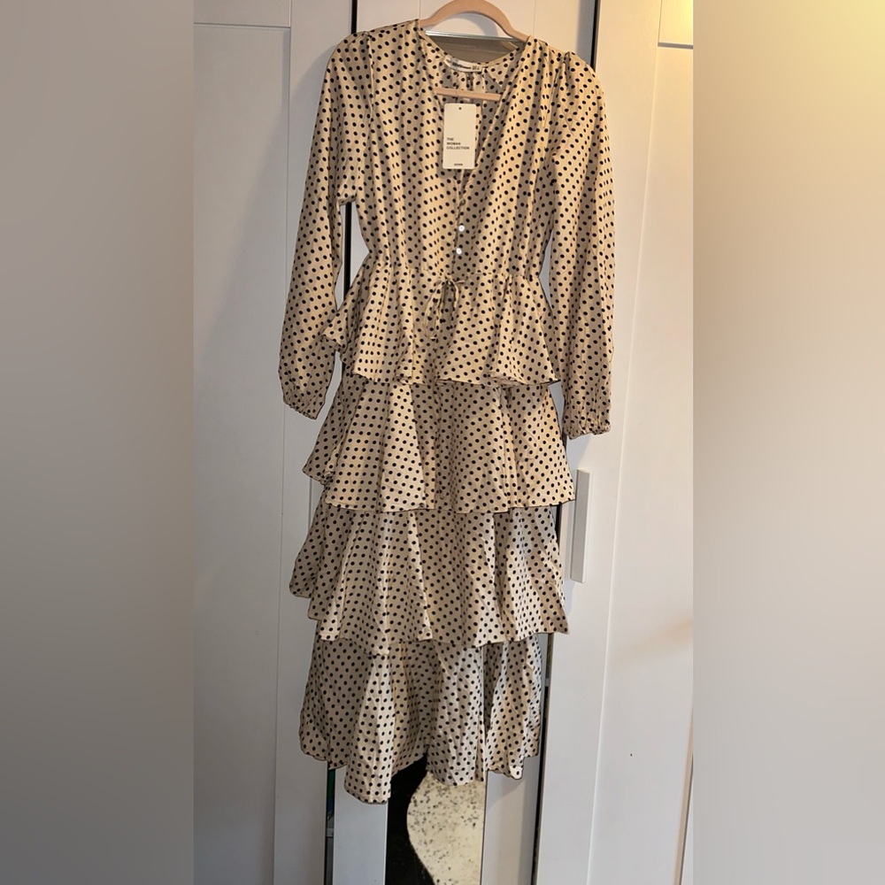 NWT BBWM woman polka-dotted dress